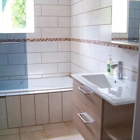 Gite, Jacuzzi & Vin Au Grenier De Madiran Exterior photo